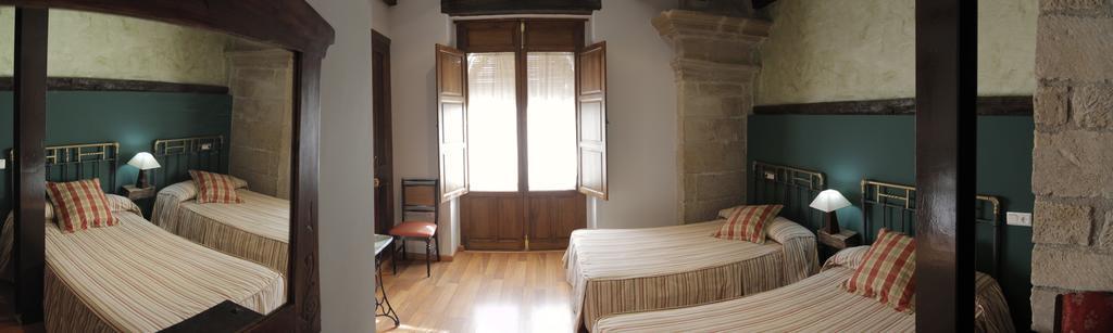 Vivienda Turistica Yamaries Hotel Úbeda Eksteriør billede